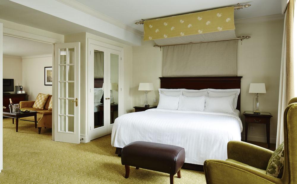 Delta Hotels By Marriott Preston Престън Екстериор снимка