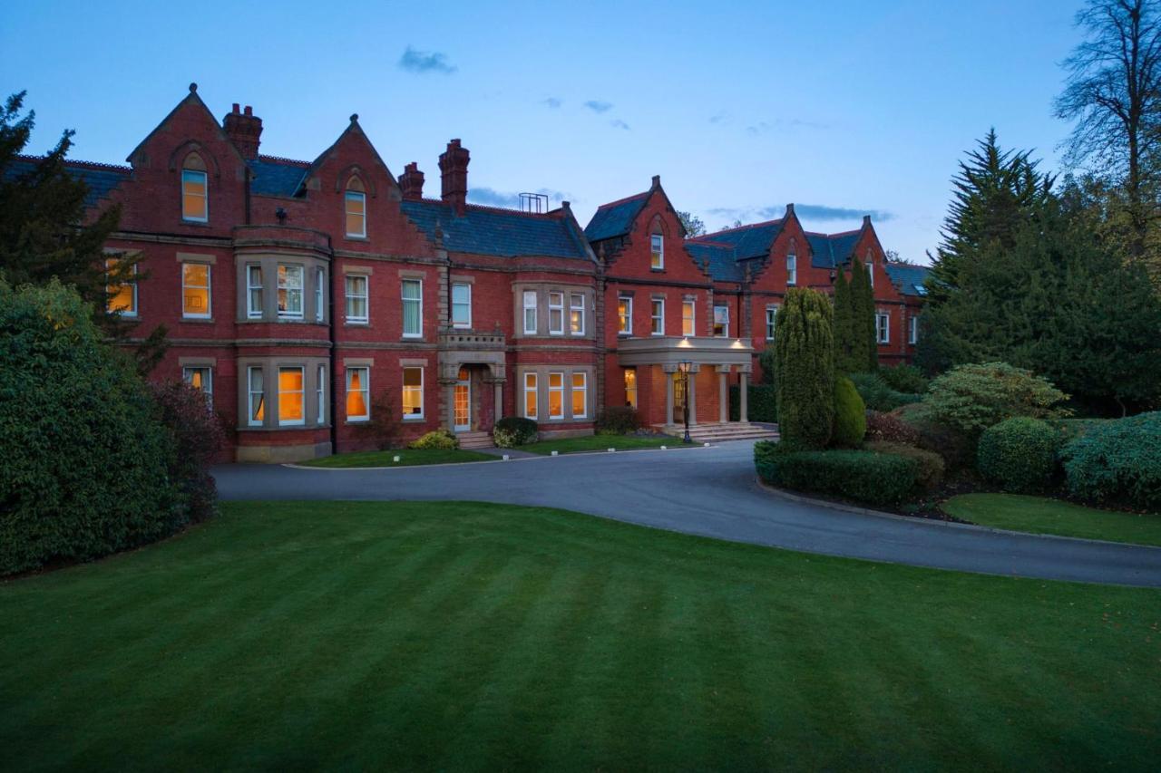 Delta Hotels By Marriott Preston Престън Екстериор снимка