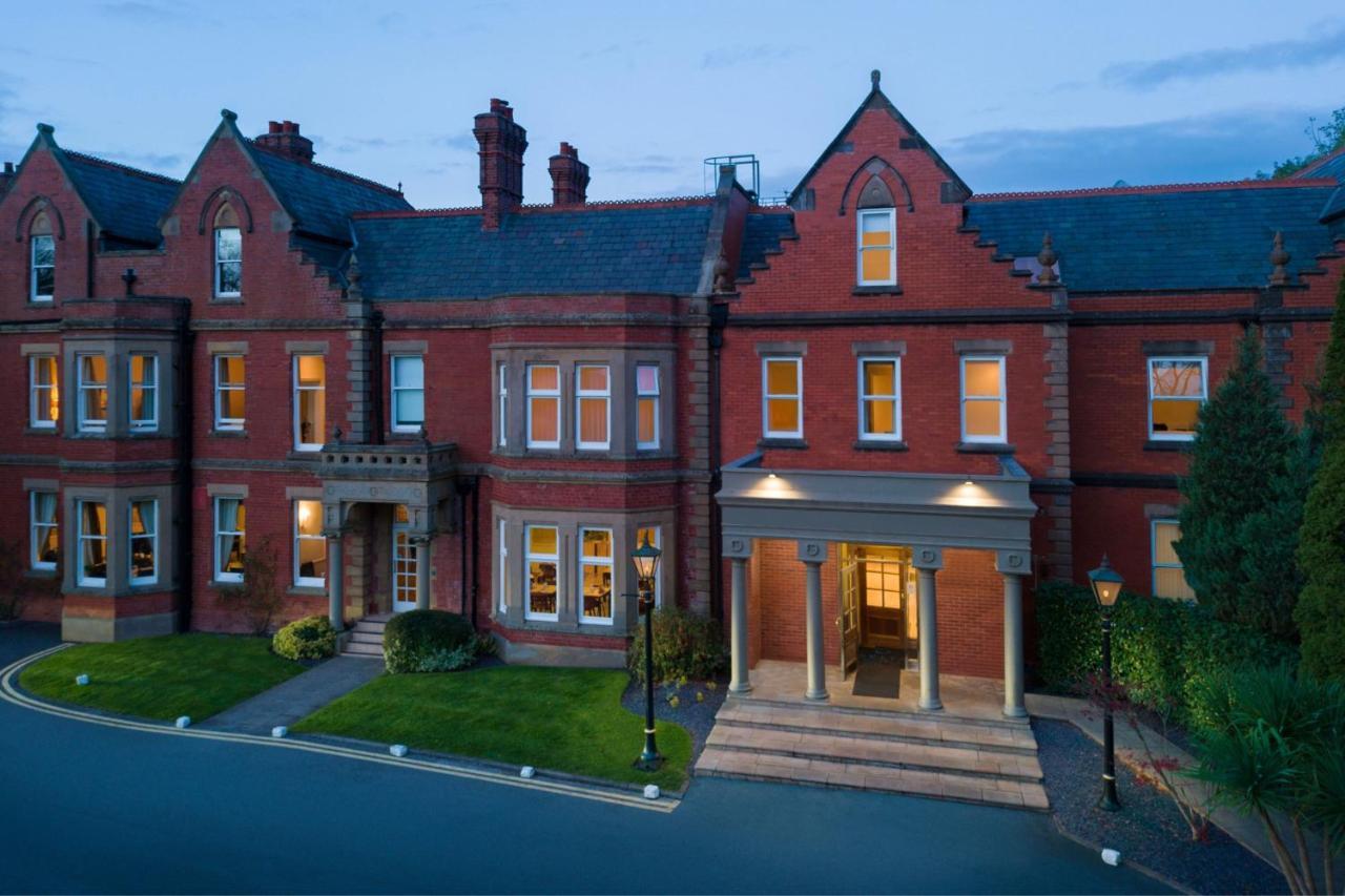 Delta Hotels By Marriott Preston Престън Екстериор снимка