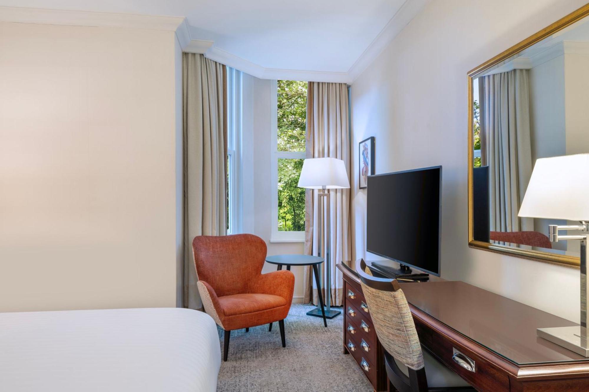 Delta Hotels By Marriott Preston Престън Екстериор снимка