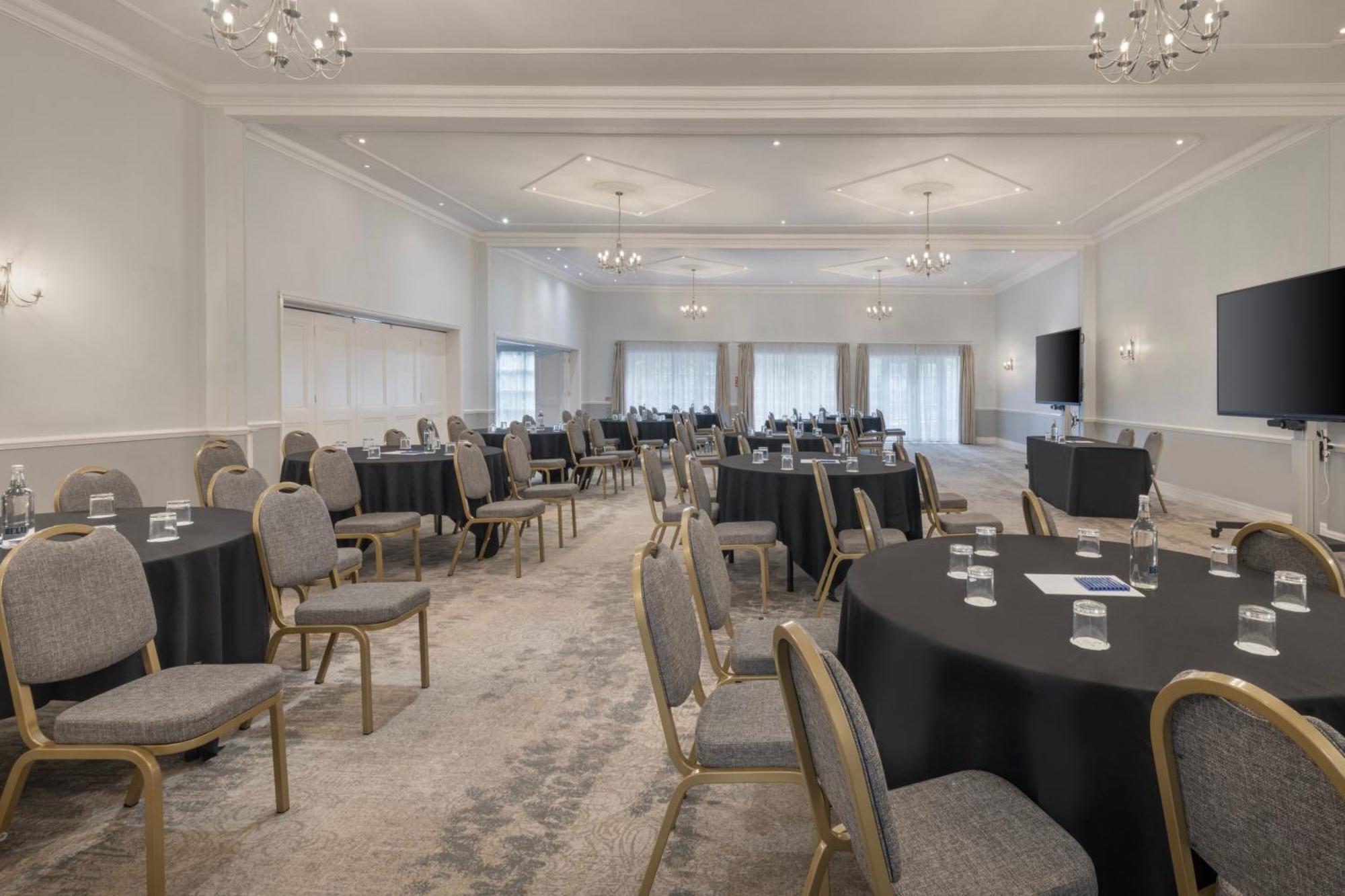 Delta Hotels By Marriott Preston Престън Екстериор снимка