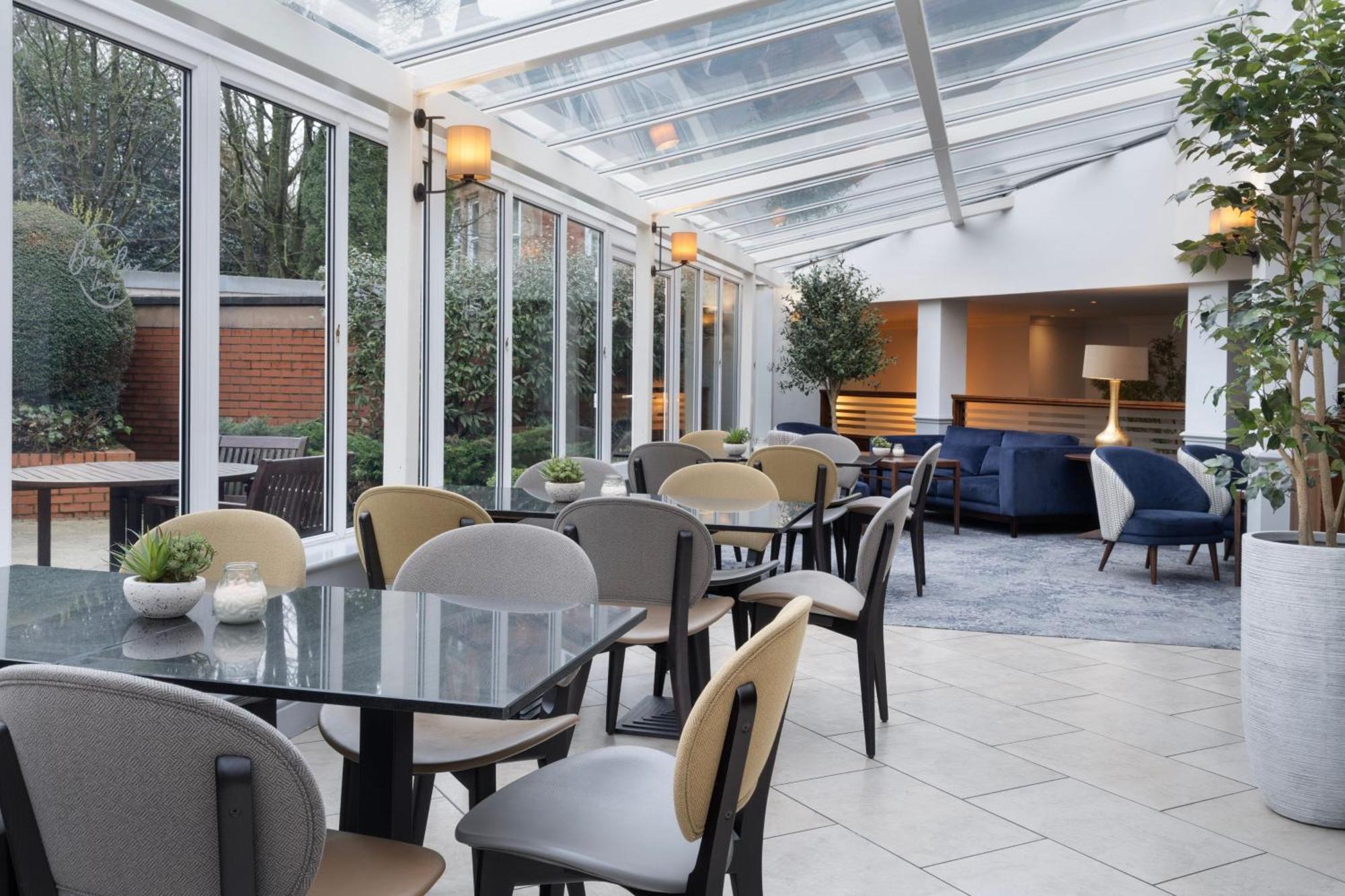 Delta Hotels By Marriott Preston Престън Екстериор снимка